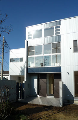 F-house:神奈川県川崎市の二世帯住宅
